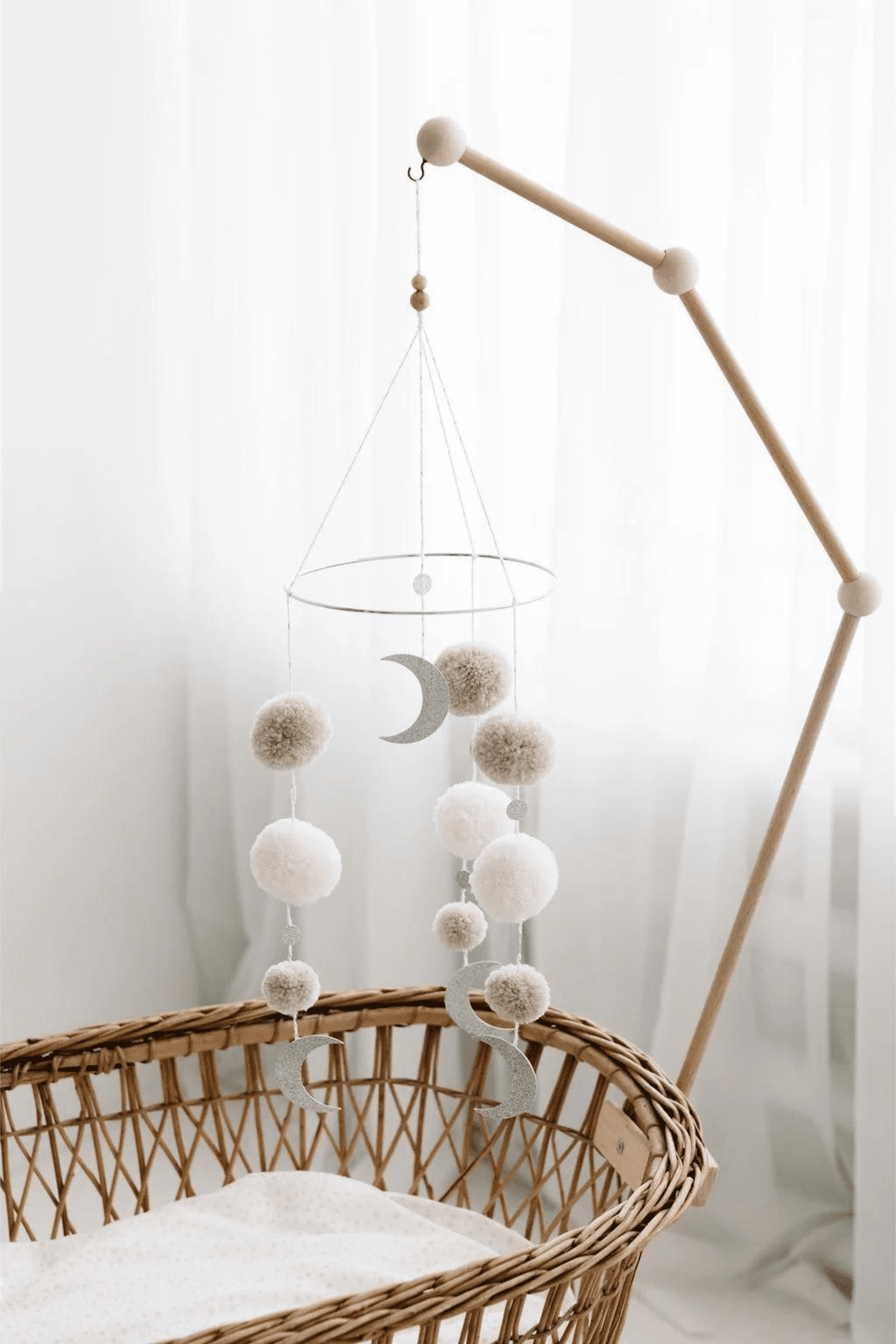 Pom pom online crib mobile