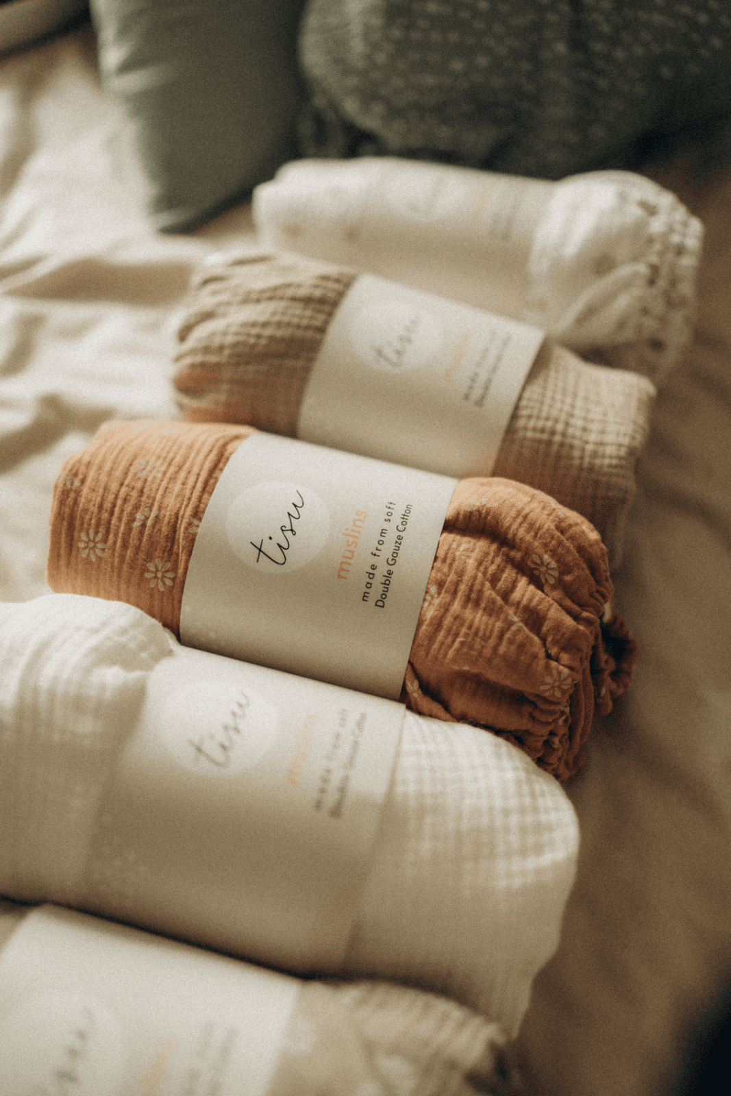 TISU crib sheet, Caramel Daisy - TISU Baby