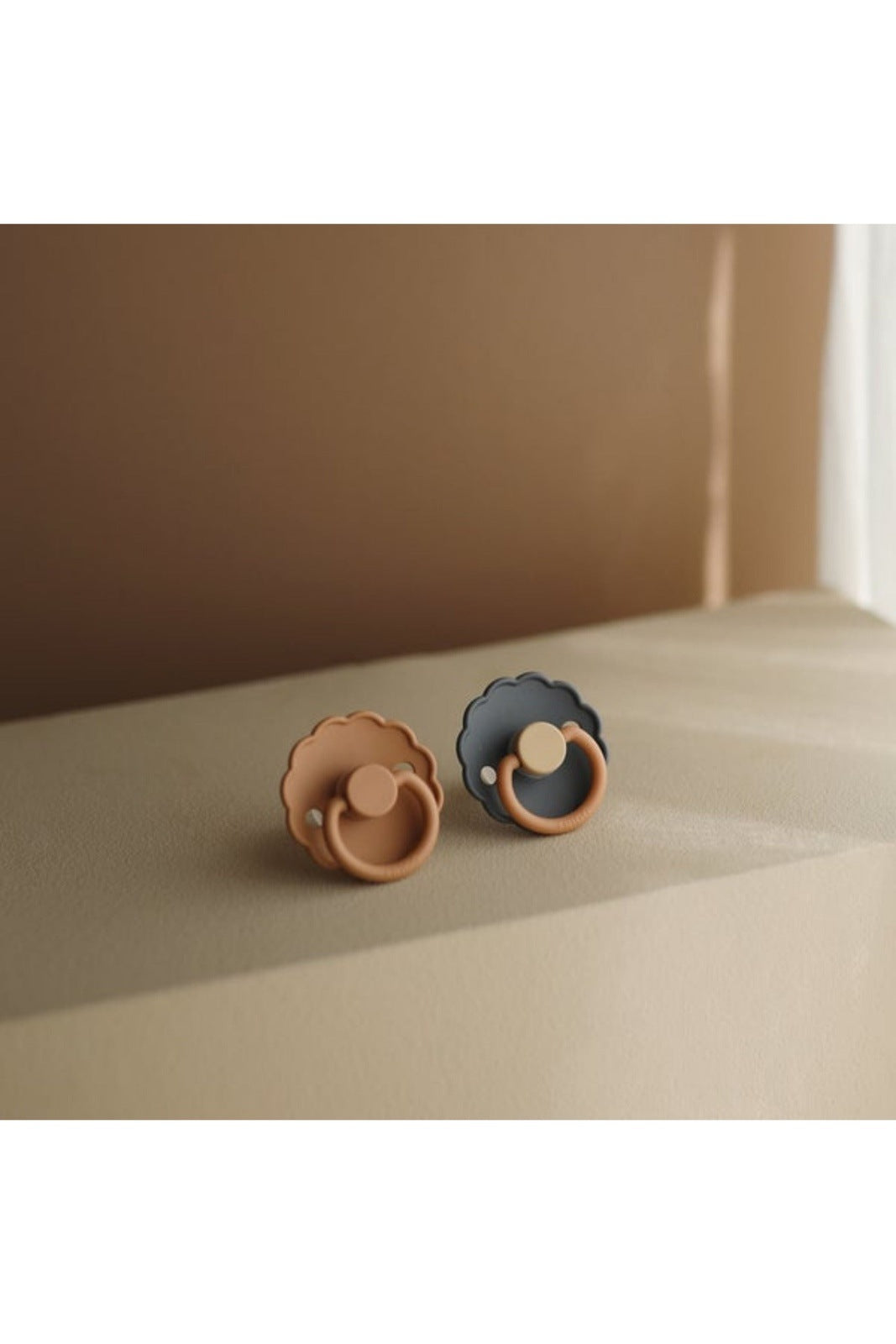 FRIGG Daisy pacifier, Aurora