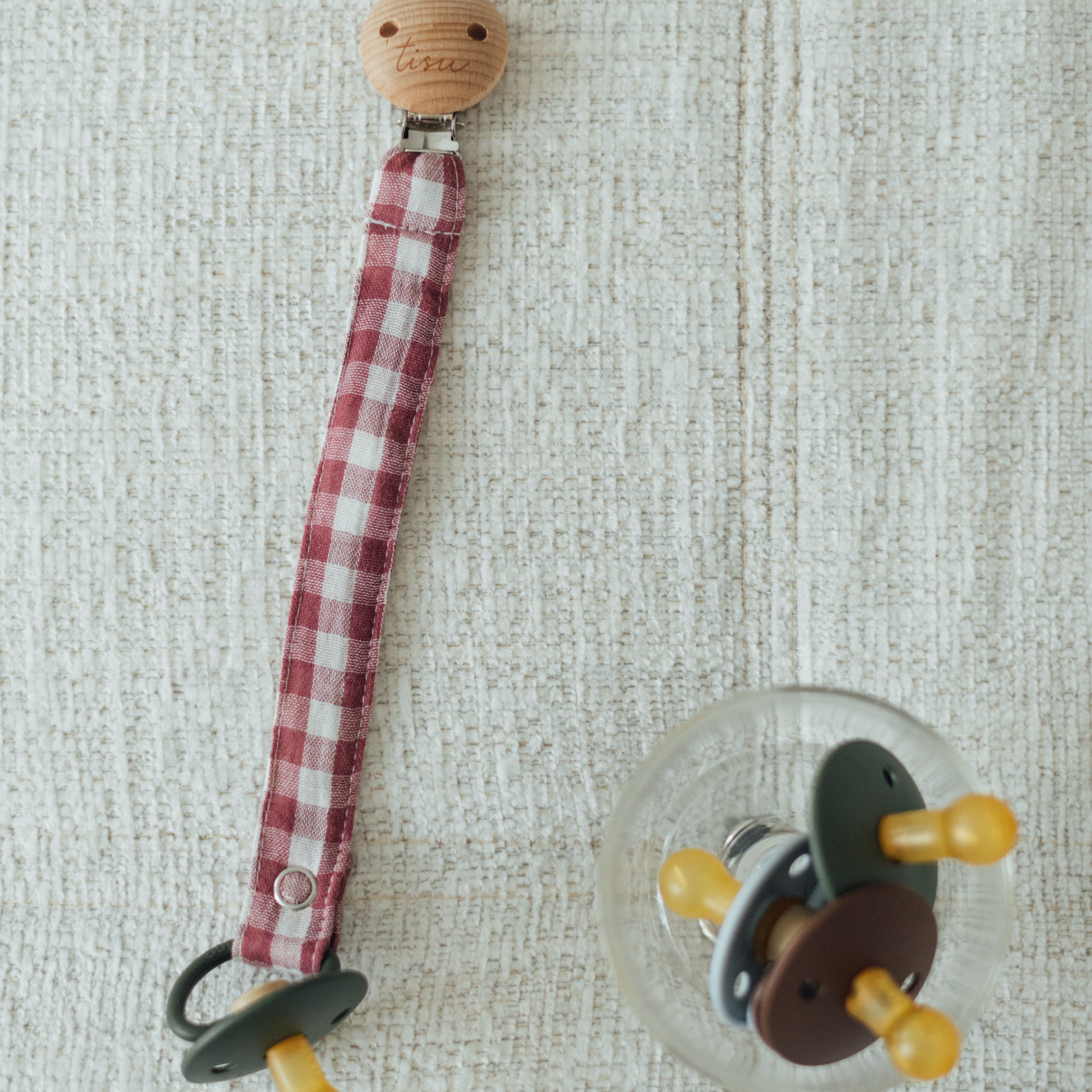TISU pacifier clip, Gingham collection