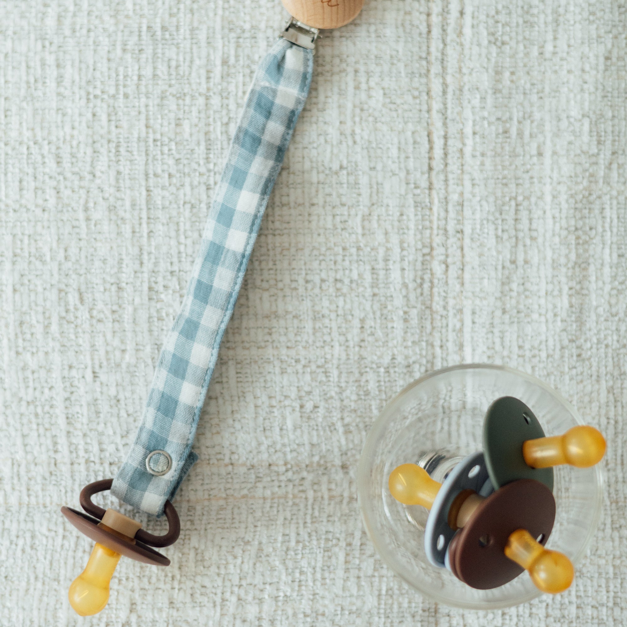 TISU pacifier clip, Gingham collection