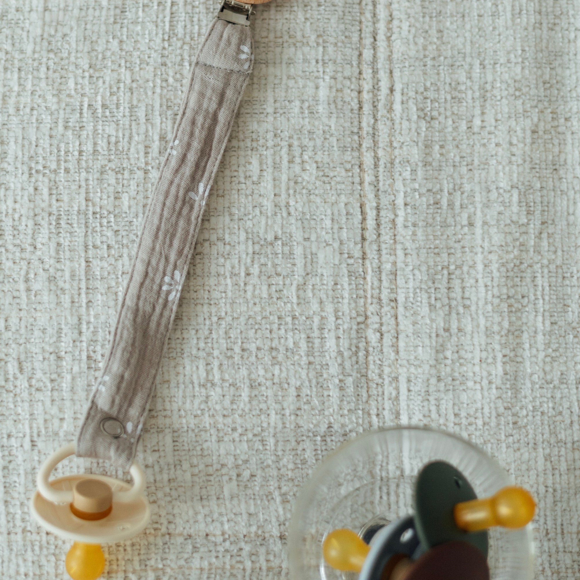 TISU pacifier clip, Daisy collection