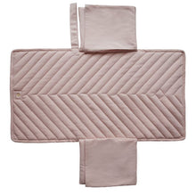 Lade das Bild in den Galerie-Viewer, Mushie portable changing pad, Blush
