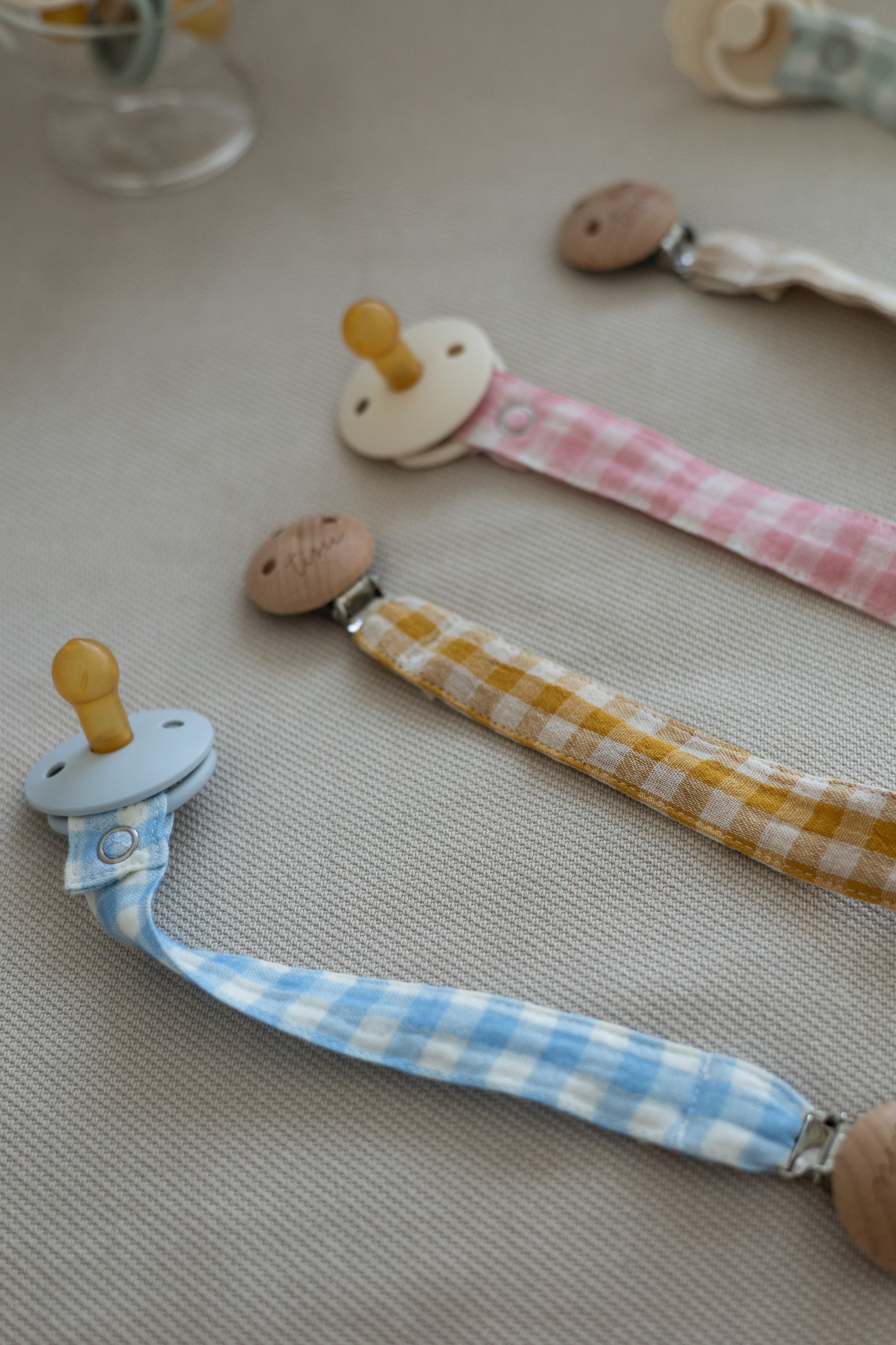 TISU pacifier clip, Gingham collection
