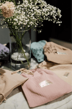 Load image into Gallery viewer, TISU nursing cover, Blush

