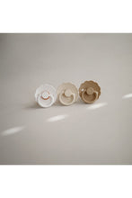 Load image into Gallery viewer, FRIGG Daisy pacifier, Sandstone
