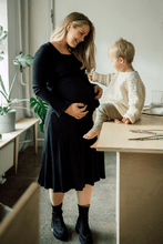 Lade das Bild in den Galerie-Viewer, TISU maternity dress, Black
