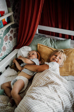 Lade das Bild in den Galerie-Viewer, TISU children&#39;s duvet cover &amp; pillowcase, Beige Gingham
