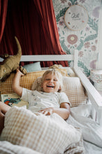 Lade das Bild in den Galerie-Viewer, TISU children&#39;s duvet cover &amp; pillowcase, Beige Gingham
