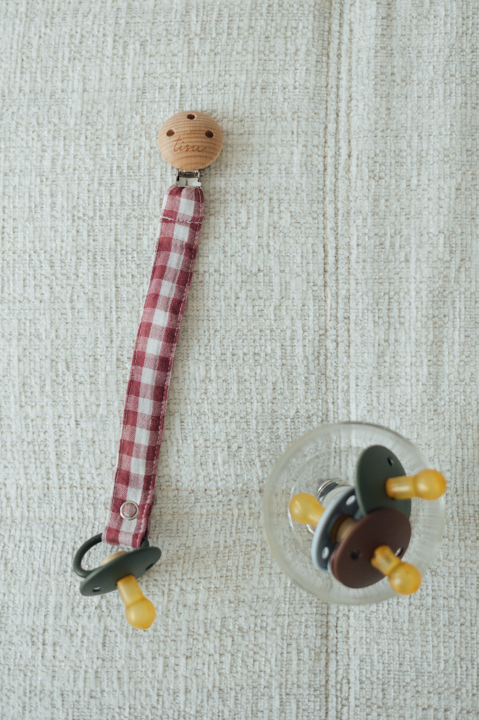 TISU pacifier clip, Gingham collection