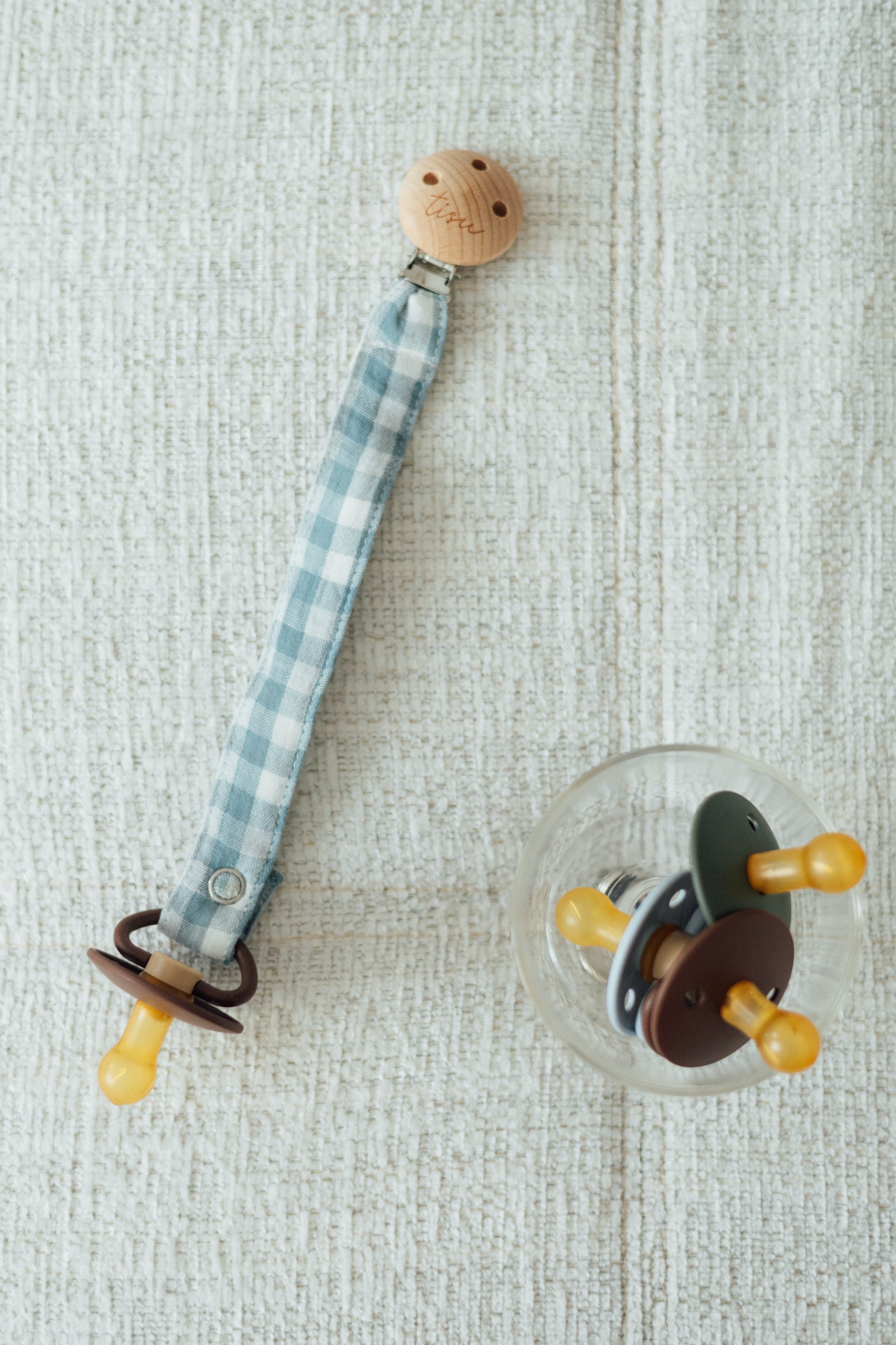 TISU pacifier clip, Gingham collection