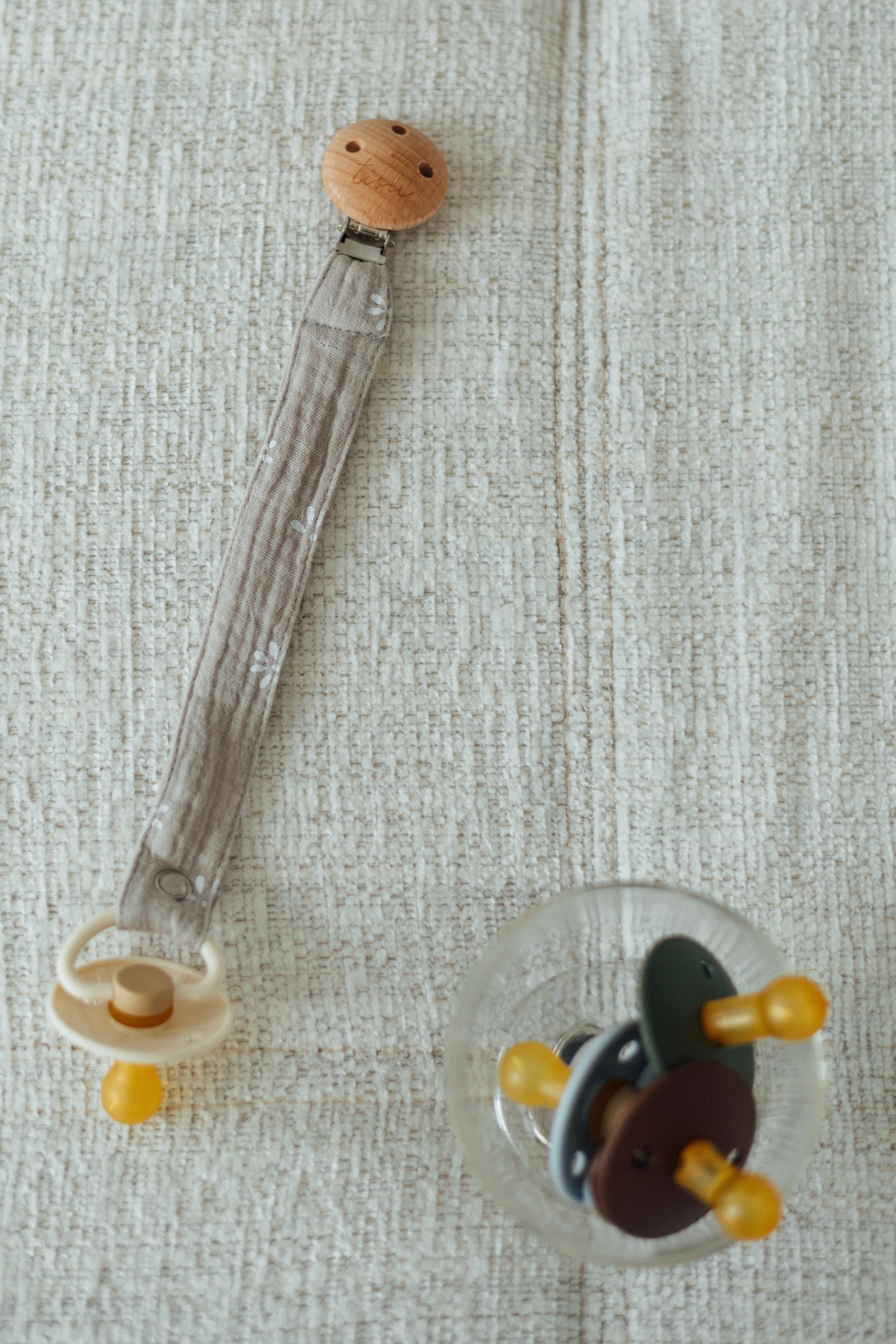 TISU pacifier clip, Daisy collection
