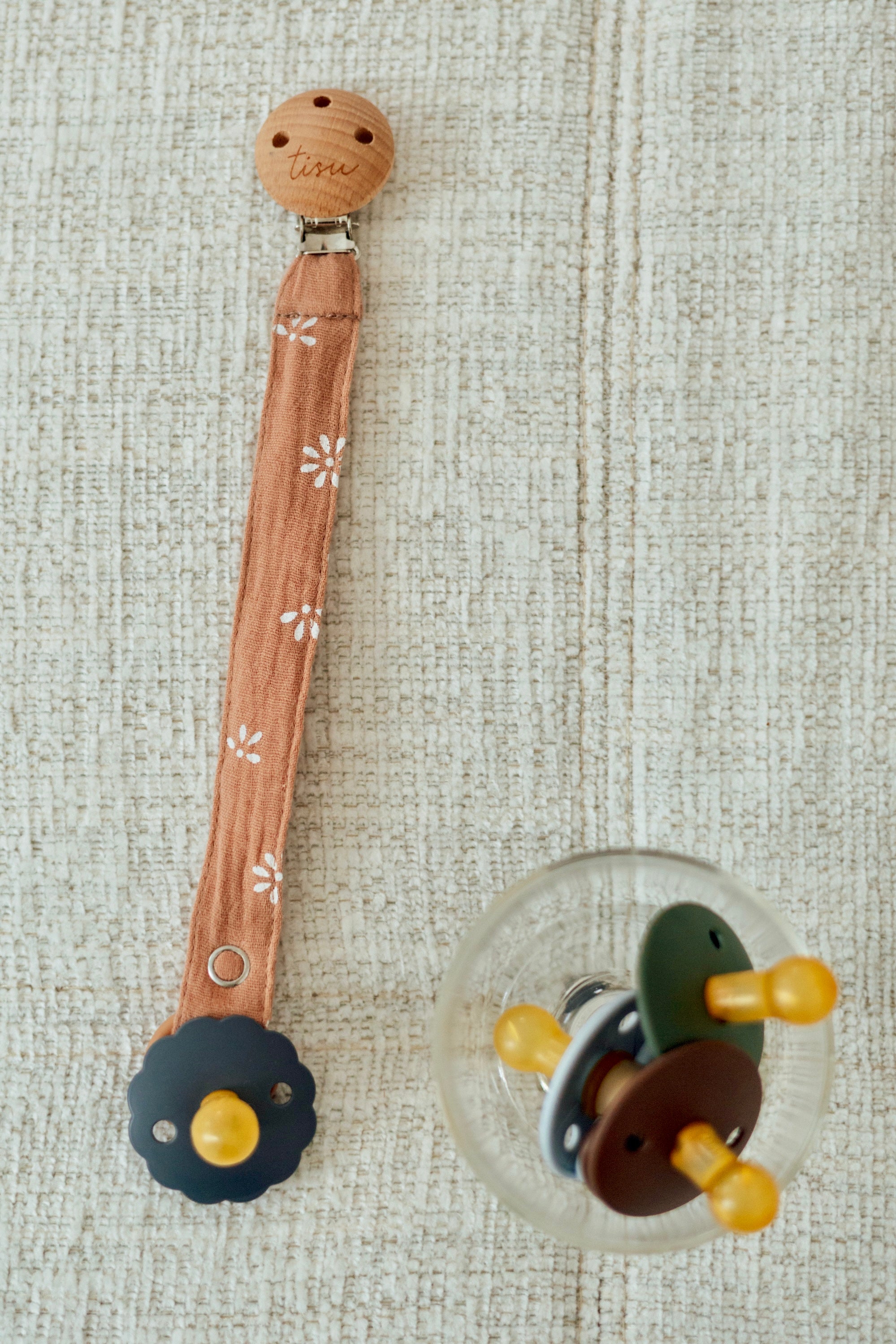 TISU pacifier clip, Daisy collection